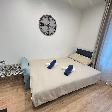 Apartment F2 Cosy Et Calme 15 Min De Paris, Commerces A Pied *